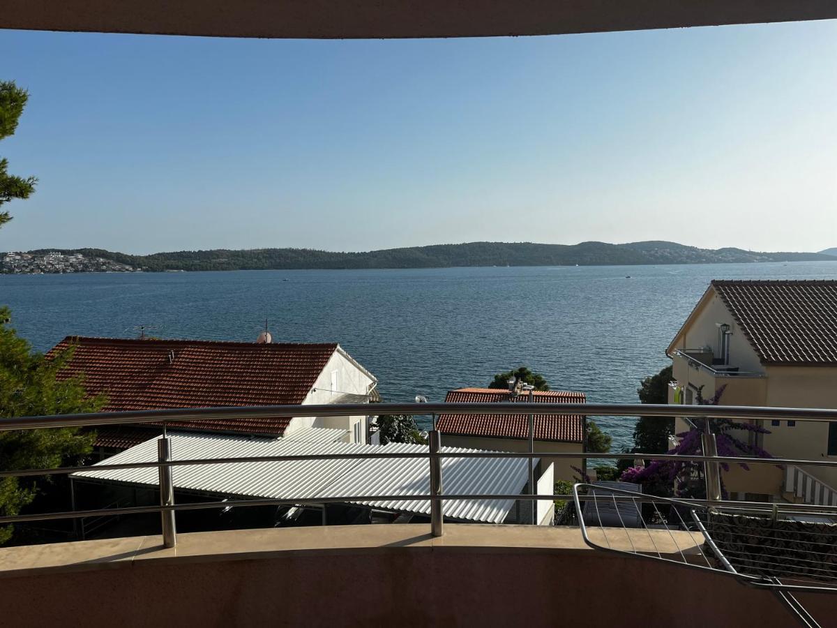 Apartman Lucia Trogir Exteriör bild